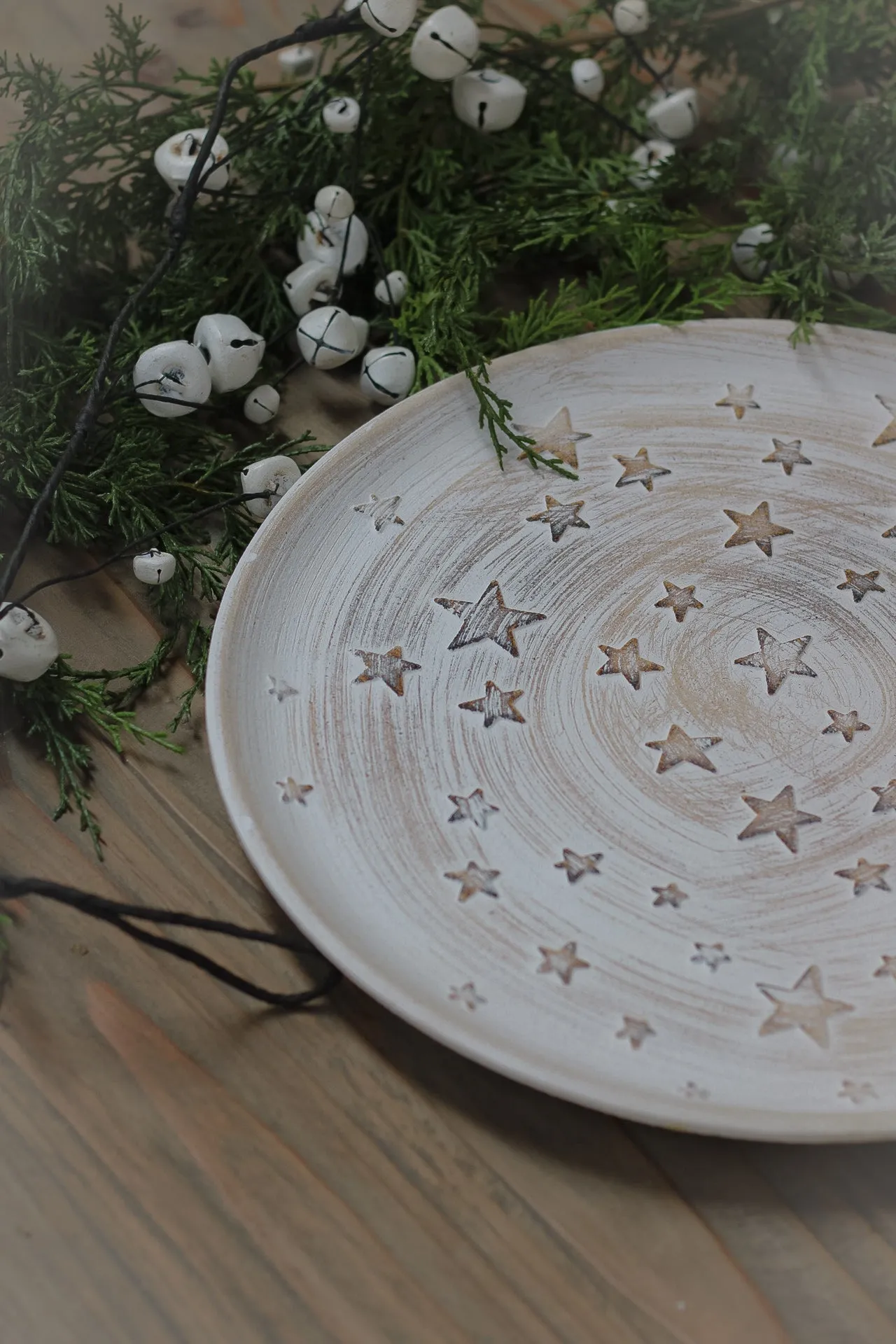 Distressed White Wooden Star Plate
