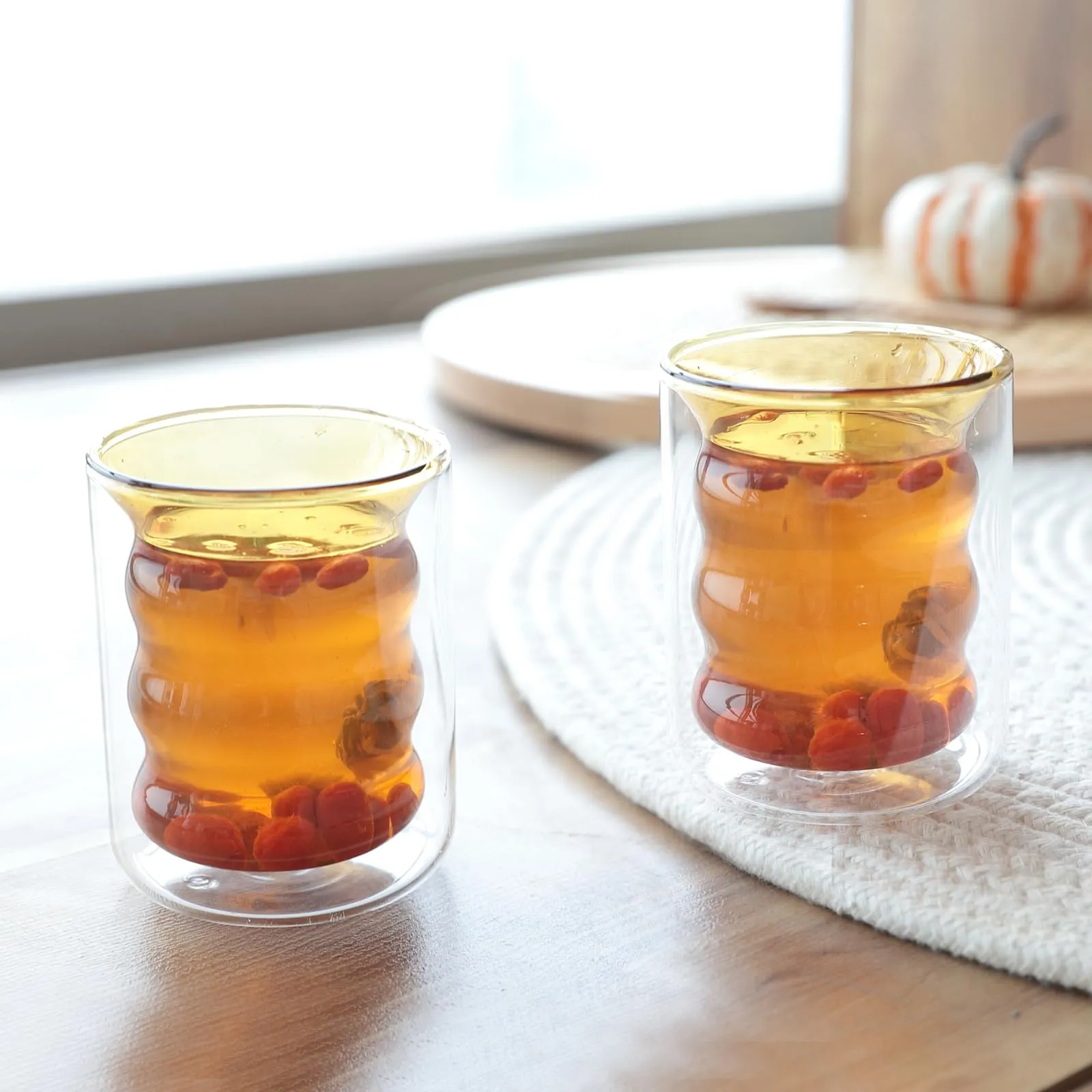 UMAI Double Wall Borosilicate Glass Coffee Mug Set of 2-200ml | Unique Curvy Design | High Thermal Resistance | Microwave/Dishwasher Safe | Gifting Pack for Friends/Couples | Yellow